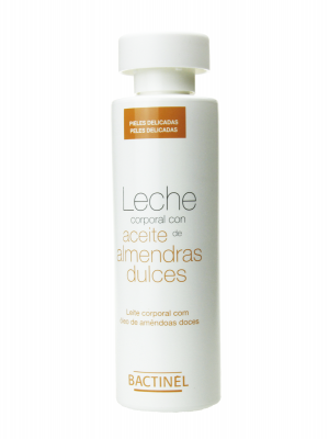 Bactinel leche corporal con aceite de almendras 300 ml